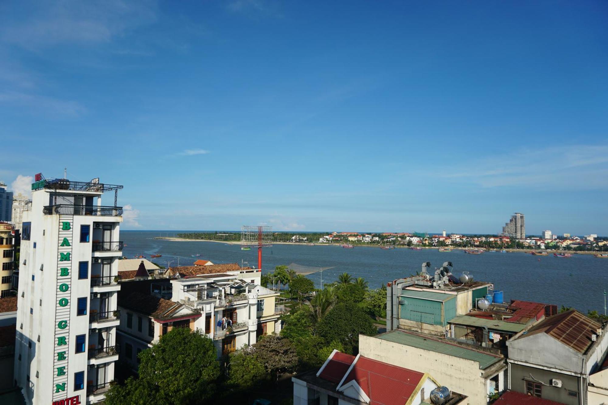 Minh Quang Hotel ドンホイ エクステリア 写真