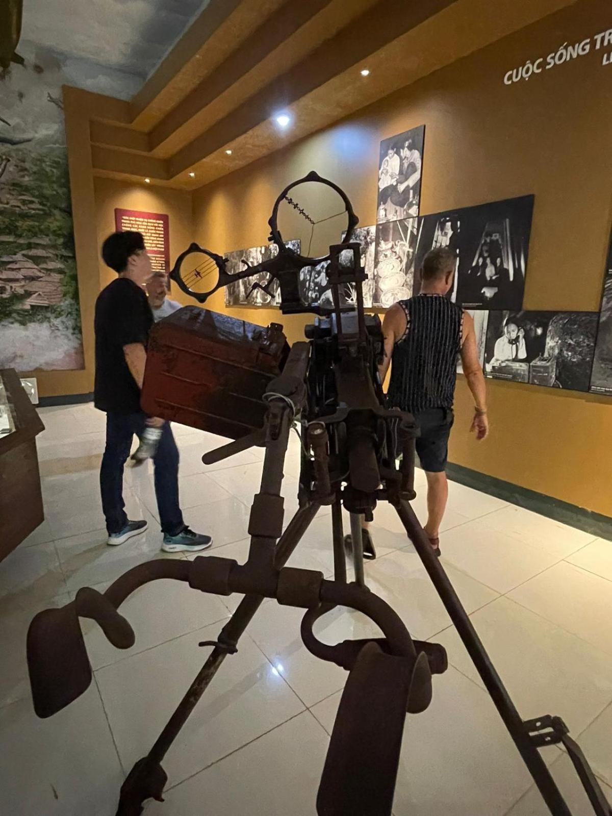 Minh Quang Hotel ドンホイ エクステリア 写真